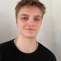 Vincent Aris's Instagram, Twitter & Facebook