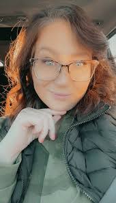 Jami Hays's Instagram, Twitter & Facebook