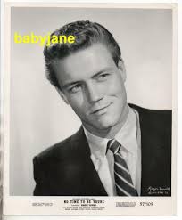 ROGER SMITH ORIGINAL 8X10 PHOTO HANDSOME PORTRAIT 1957 NO TIME TO BE YOUNG