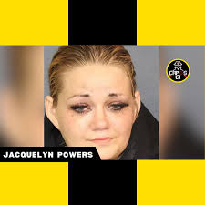 Una mujer identificada como Jacquelyn Powers ha sido acusada de poner en  peligro el bienestar de una menor en primer grado tras un trágico incidente  en St. Louis, Missouri, Estados Unidos. Pues