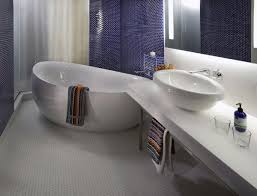 La stanza da bagno non è solo la camera più piccola e sacrificata della casa, o di un albergo. Villeroy Boch Bagno Wellness Scelta Per Arredare I Luoghi Piu Belli Del Mondo Bagnoidea