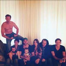 Fröhlich shoppen bei ernsting's family: Skarsgard Family Skarsfamfans Twitter