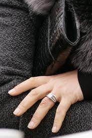 She is an equestrian, an olympian, and the second child and only daughter of anne. Pin By Christina Dimeglio On Celebrity Engagement Rings Celebrity Engagement Rings Royal Engagement Rings Zara Phillips Wedding