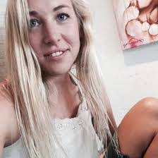 Amanda Clapp's Instagram, Twitter & Facebook