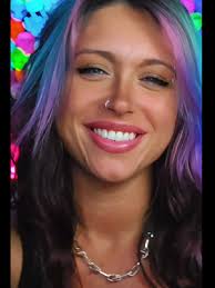 Replying to @gregg4149 😈