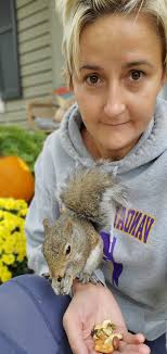 Woman feeds favorite squirrel daily