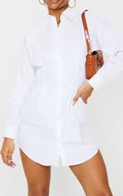 During 2019 we particularly saw lots of graphic tees being matched with either black or white long sleeve shirts. White Fitted Waist Long Sleeve Shirt Dress Prettylittlething