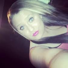 Shelly Downey's Instagram, Twitter & Facebook