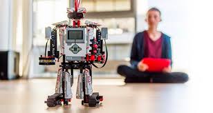 Ist das lego mindstorm ev3 gut für mein 14 jahrigen sohn oder soll ich ihm etwas anderes kaufen er liebt programmieren und roboter magt er auch er sucht sich sowas wie ein neues hobby danke im voraus (geld spielt keine rolle). Programmieren Lernen Mindstorms Offizieller Lego Shop De