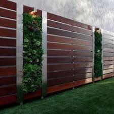 Modern Fence W Vertical Succulent Garden Modern Fence Design Front Yard Design Yard Design