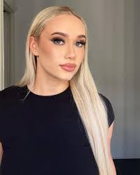 Savannah Sheppard's Instagram, Twitter & Facebook