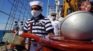 Da alcalde Kiko Munro bienvenida al Buque Escuela Cuauhtémoc