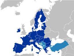 Da die t rkei auf gesetzlicher ebene die kopenhagener kriterien umgesetzt hat, erhielt sie 2004 den status eines. Europaische Union Wikipedia