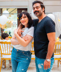 كذلك شارك كلاهما التهنئات التي تلقياها بسبب عودتهما إلى بعضهما من بعض المشاهير أبرزهم، مي عبدالله، مي البلوشي، بدر. Prvw9uznj0an4m