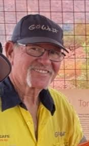 everyone **As one chapter of the West Ealing greenkeeping book closes a new  chapter starts tomorrow when a newly formed green team take over the well  trodden boots worn by Paul Cater** **