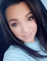 April Marie's Instagram, Twitter & Facebook