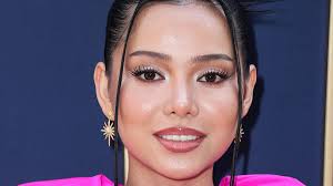 Bella Poarch - Notícias - IMDb