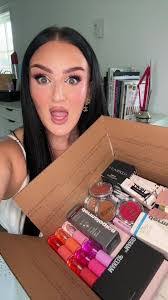 Mikayla James's Instagram, Twitter & Facebook