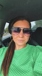 I'm so happy to say that Western Oak is growing sooo much recently!! With  that being said I want to reintroduce myself 💗 My name is Kelsey and in  the picture next