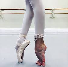 Pin By Trin On Toes Ballet Feet Dancers Feet Dance Photography