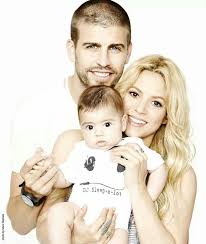 Shakira Y Su Familia Nombres De Bebes Famosos Shakira Hijos De Famosos