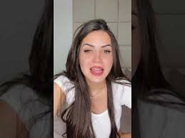 O término foi confirmado pela própria artista em vídeos publicados no instagram na tarde desse domingo (18). Live Fernanda Aguiar E Maria Clara Youtube