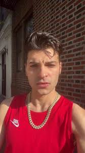 Discover the Unique Style of MC Fitusi in Israeli Rap