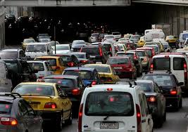 Κατεχάκη: Κυκλοφοριακό χάος από σπασμένο αγωγό νερού - Ειδήσεις ...