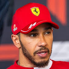 La razón que da la FIA para no sancionar a Checo Pérez y Carlos Sainz