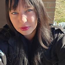 Like I would listen to that stupid fake profile. 🙄. Good riddance. Feels  like it's going to be a blocking type of day.