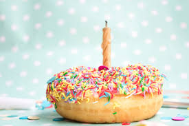 Voir plus d'idées sur le thème anniversaire, bon anniversaire, joyeuse anniversaire. Canada Delaisse Par Ses Camarades Un Petit Garcon Recoit Le Soutien Des Stars
