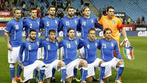 El ex futbolista argentino daniel osvaldo, de 33 años, debutó en el bailando con las estrellas de italia osvaldo, con pasos por huracán y boca en el fútbol argentino, fue figura en el calcio, donde. Osvaldo Desvela Que Fumaba Junto A Buffon