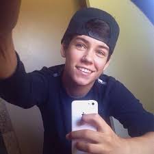 GloUpChallenge yes I'm a transgender but I am a male now 100%.