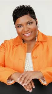 Danielle Deneen's Instagram, Twitter & Facebook