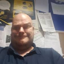 Darren Feather (@Dazfesta)