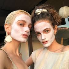 Say Lou Lou's Elektra and Miranda Kilbey-Jansson Wear Winter's Best Face  Masks