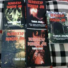 Sebanyak 284 siri itu disiarkan majalah variasari terbitan kumpula tamar jalis atau ahmad @ mohd radzi mahmud dilahirkan pada 13 september 1940, di kampung batu 36, jalan sitiawan, beruas. Siri Bercakap Dengan Jin Books Stationery Books On Carousell