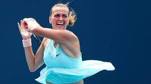 Petra kvitová svým fanouškům na instagramu ukázala nejednoznačnou fotografii. Kvitova And Muguruza Exit Volvo Car Open Barty Wins Hard Fought Match Over Rogers
