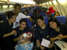 Puisi Sendu Pramugari Untuk Sang Bayi Merpati