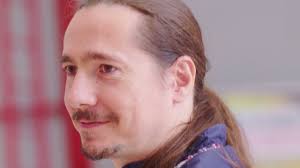 📰 Los papeles • Daniel Llamas