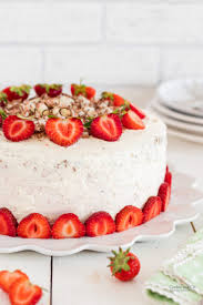 Die schnellsten brötchen der welt. Erdbeertorte Mit Yogurette Sommertorte Cookie Und Co