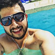 J E R R Y • P A C K (@aioya)