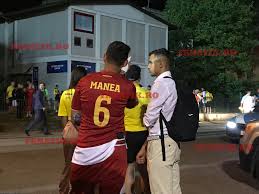 Iubita lui cristian manea a ajuns la spital după incidentul din tribune. Iubita Lui Cristi Manea BÄtutÄ In Tribune A Fost TransportatÄ De UrgenÅ£Ä La Spital