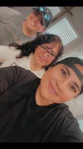 Marina Calderon (@marinarhae)