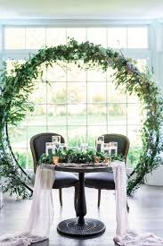 Una decoracion elegante con elementos simples y colores sencillos, disfruten! 40 Hermosas Ideas Para La Ambientacion De Mesas De Novios
