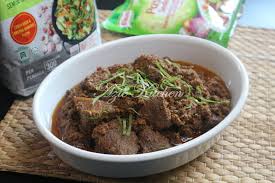 Adapted from norzie hany with adjustment to larger amount) 800g beef, cubed (3cm) marinate beef for 2hrs with. Rendang Tok Sedap Azie Kitchen