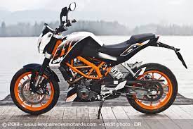 Essai Ktm Duke 390