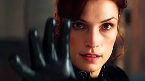 Famke Janssen rompe el silencio sobre su ausencia en Vengadores: Doomsday