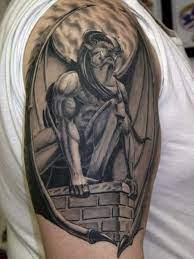 Gargoyle tattoo design & styles today we are having for all the tattoo lovers. Tolle Riesige Gargoyle Tattoo An Der Schulter Tattooimages Biz