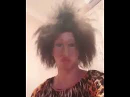 تلقت تعليمها الابتدائي في مدرسة «حولي الابتدائية للبنات»، ثم في مدرسة «اليرموك المتوسطة»، بعد ذلك تعلّمت اللغة الإنجليزية في مدرسة «راهبات الوردية» على مدى موسم دراسي كامل، بدأت مشوارها الفني وهي. Ù‡ÙŠØ§ Ø§Ù„Ø´Ø¹ÙŠØ¨ÙŠ Ø±ÙŠØ§ÙƒØ´Ù†Ø§Øª OÂªoo Us O U O OuÆ' O U O O O O U O UË†u ÙØ§Ø¬Ø£Øª Ø§Ù„Ù…Ù…Ø«Ù„Ø© Ø§Ù„ÙƒÙˆÙŠØªÙŠØ© Ù‡ÙŠØ§ Ø§Ù„Ø´Ø¹ÙŠØ¨ÙŠ Ø¬Ù…Ù‡ÙˆØ±Ù‡Ø§ Ø­ÙŠÙ† Ù‚Ø§Ù„Øª Ø¥Ù† Ù…Ù†Ø²Ù„Ù‡Ø§ Ø§Ø­ØªØ±Ù‚ ÙƒÙ„ÙŠ Ø§ Ø§Ù„Ø¨Ø§Ø±Ø­Ø© ÙˆÙƒØ§Ù†Øª Ø§Ø¨Ù†ØªÙ‡Ø§ Ø¯Ø§Ø®Ù„Ù‡ Juli Dimatteo